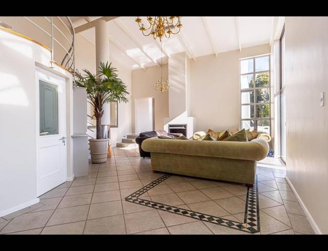 5 BEDROOM HOUSE FOR SALE IN AURORA